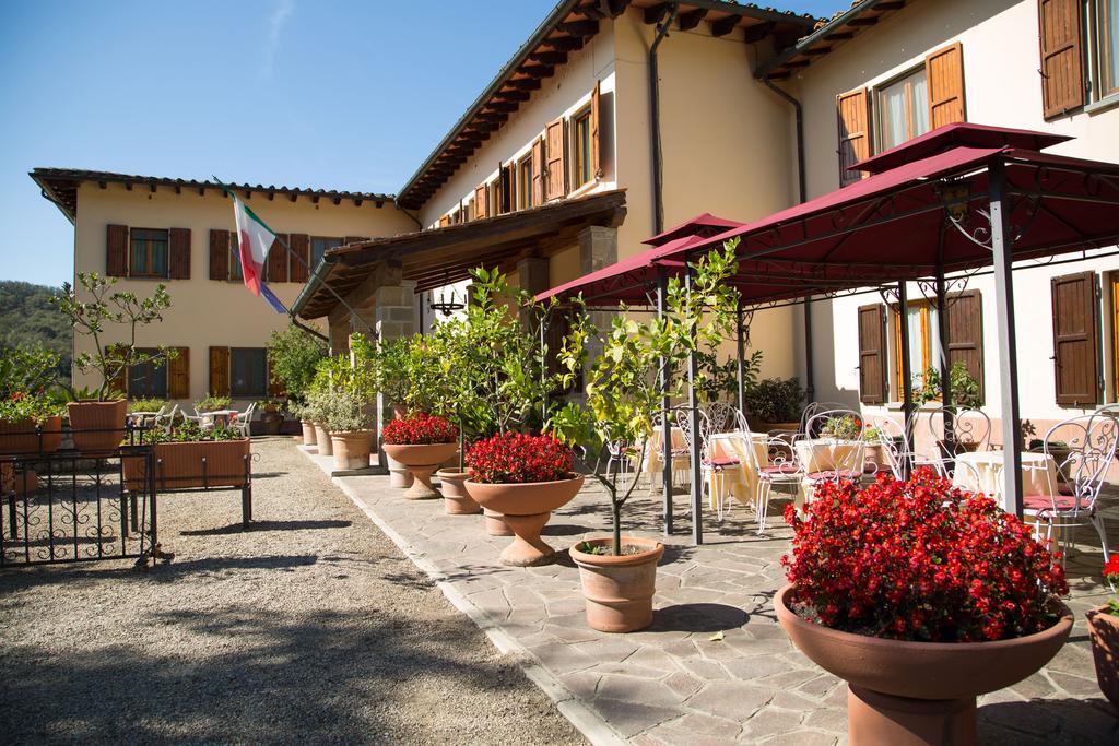 Hotel Del Lago Cavriglia Exteriör bild