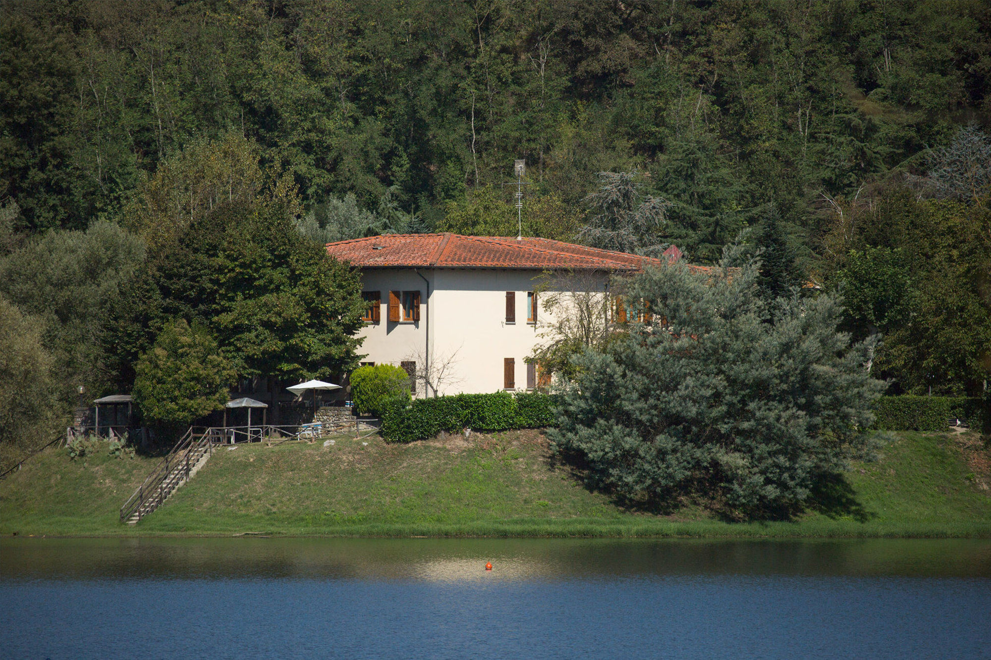 Hotel Del Lago Cavriglia Exteriör bild