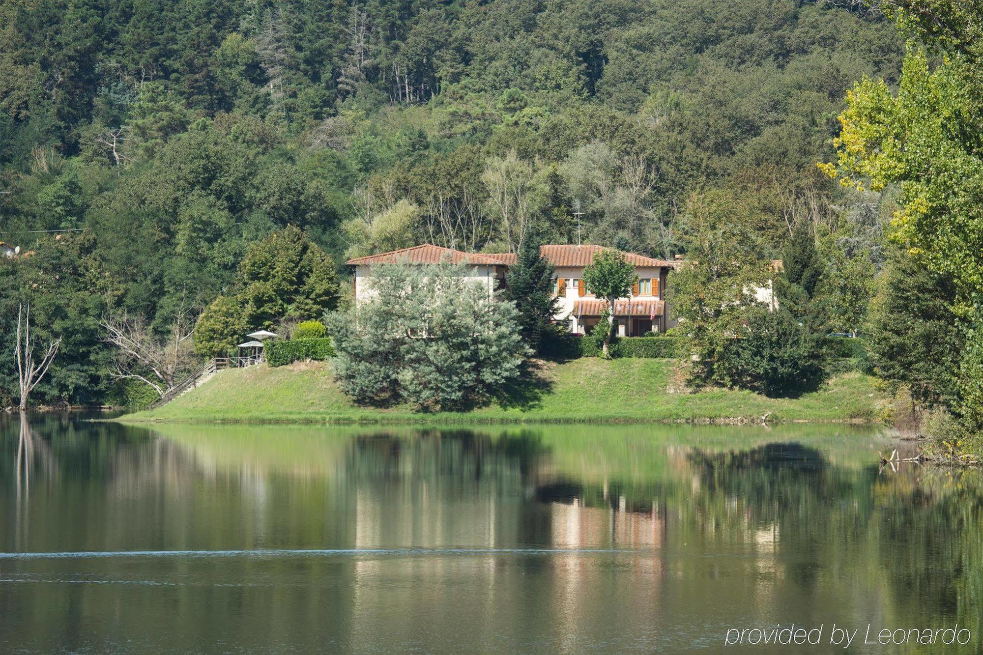 Hotel Del Lago Cavriglia Exteriör bild