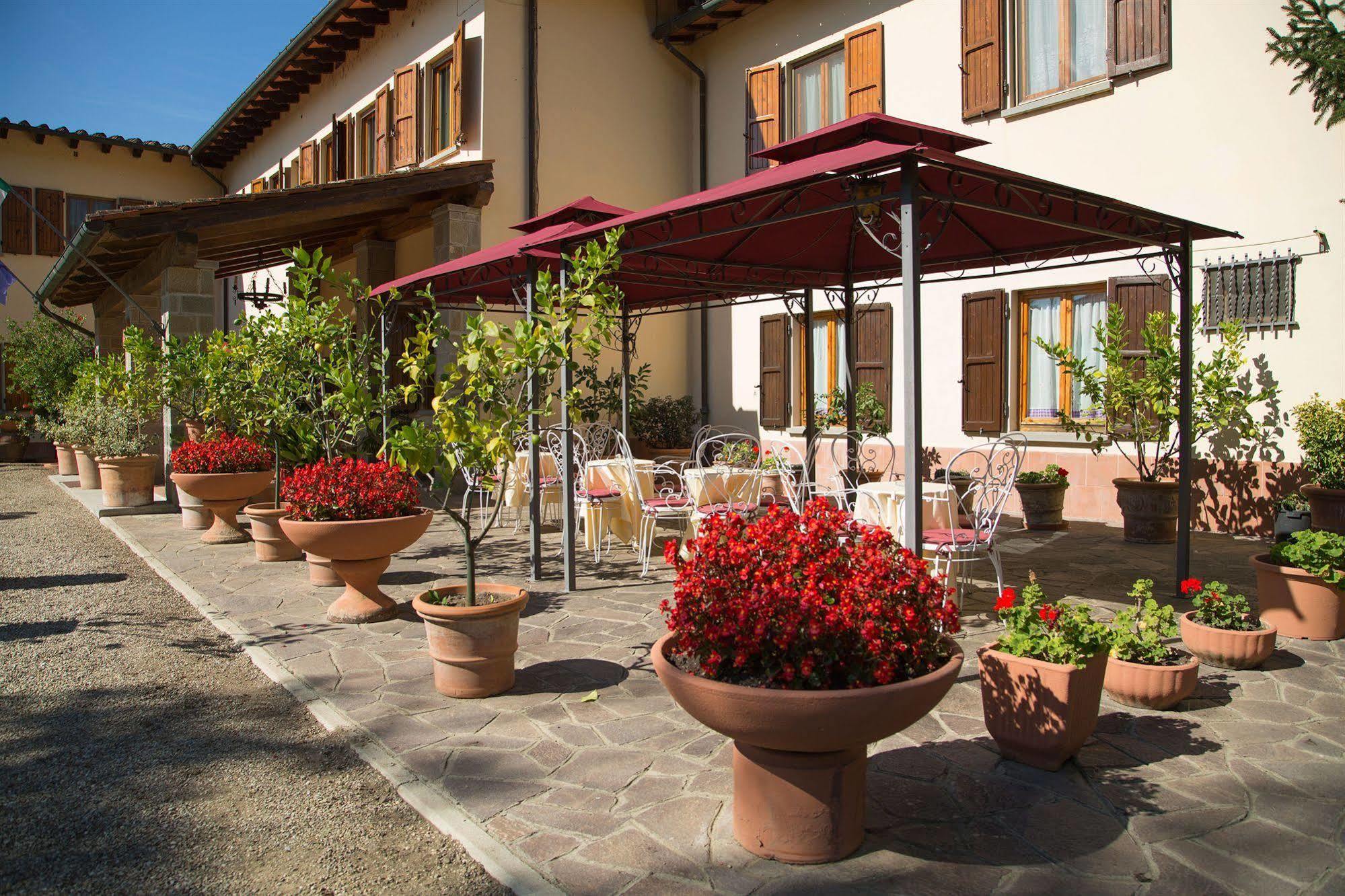 Hotel Del Lago Cavriglia Exteriör bild