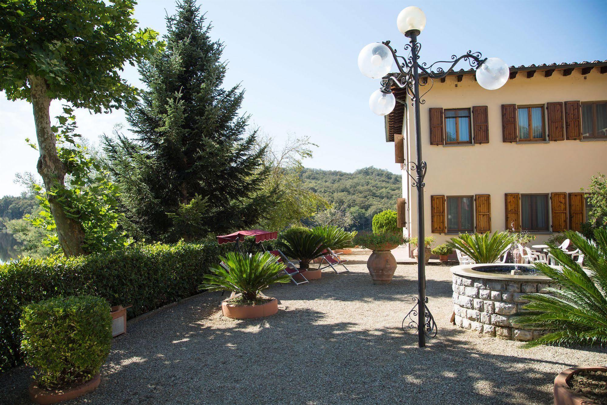 Hotel Del Lago Cavriglia Exteriör bild